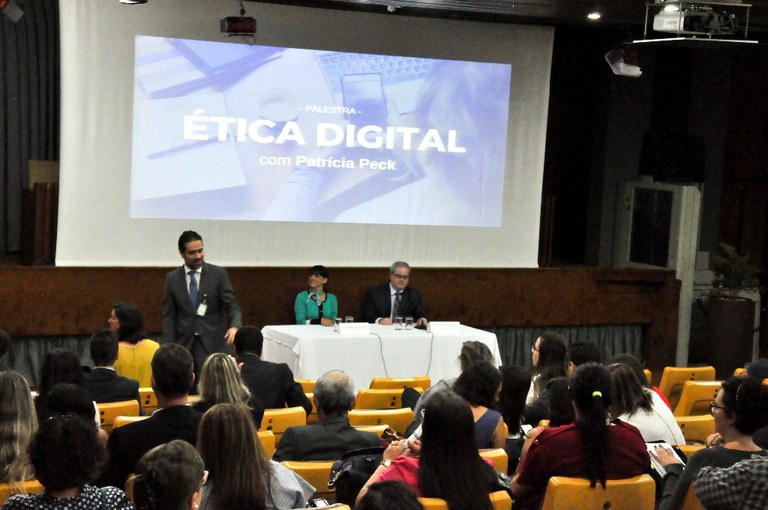 foto palestra digital nove.jpg foto palestra digital nove.jpg