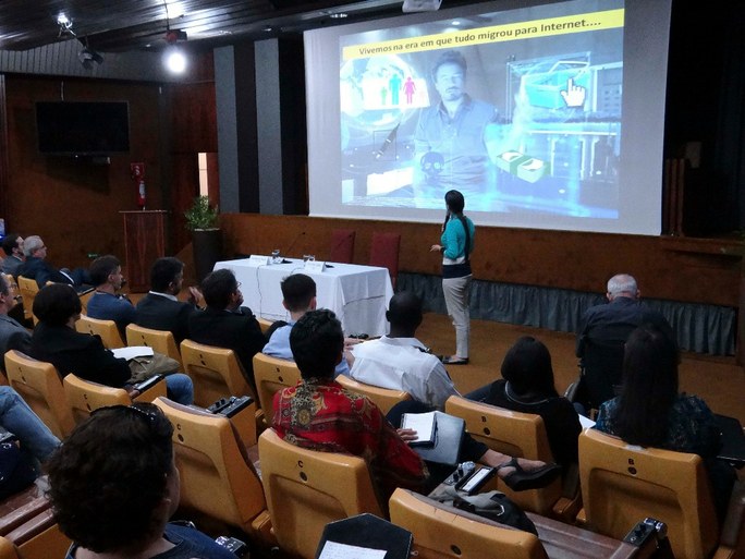 foto palestra digital seis.jpg