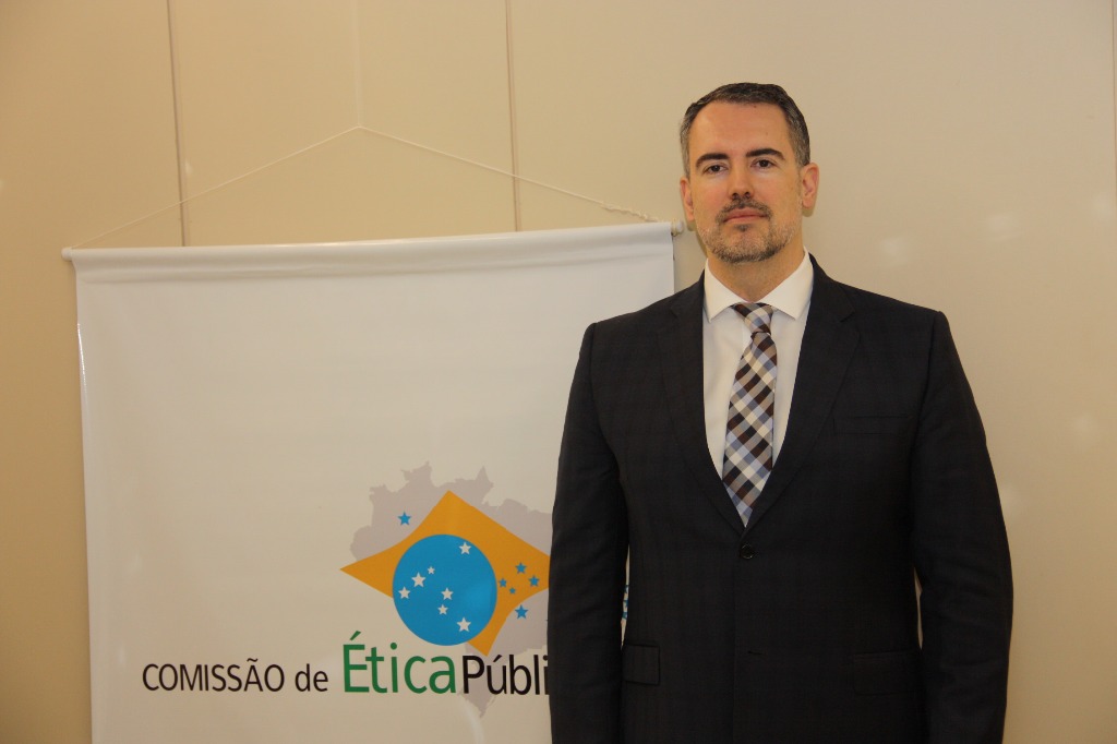 FOTO POSSE ANDRÉ TAVARES.jpg