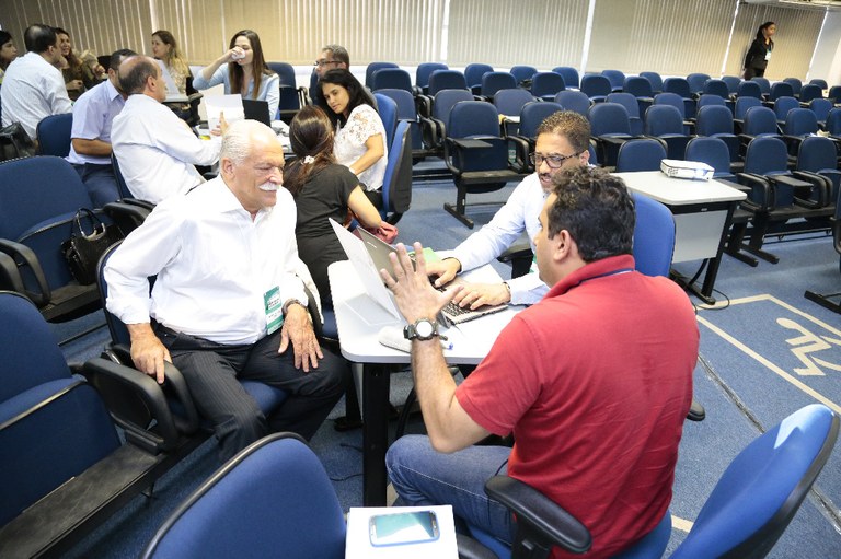 Atividade em grupo 2.JPG Atividade em grupo 2.JPG